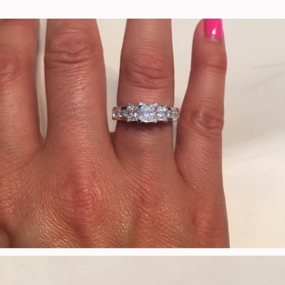 APPRAISED 3 Stone Radiant Cut Diamond Ring - Picture 3 of 4